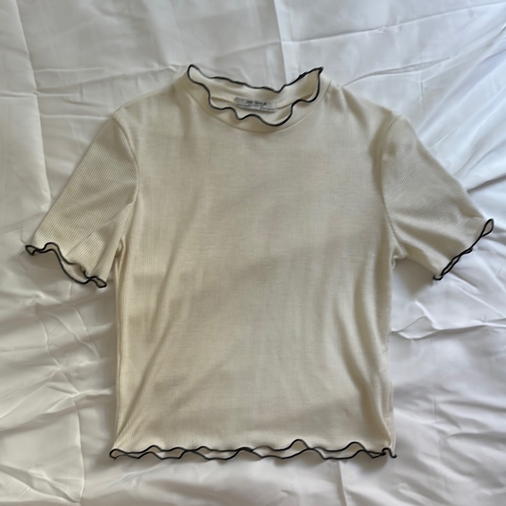 Zara Trafaluc S/S 2017 Elegant Cream Ruffle Trim Top